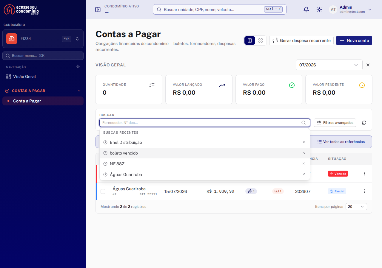 Histórico de buscas recentes com item destacado via navegação por teclado